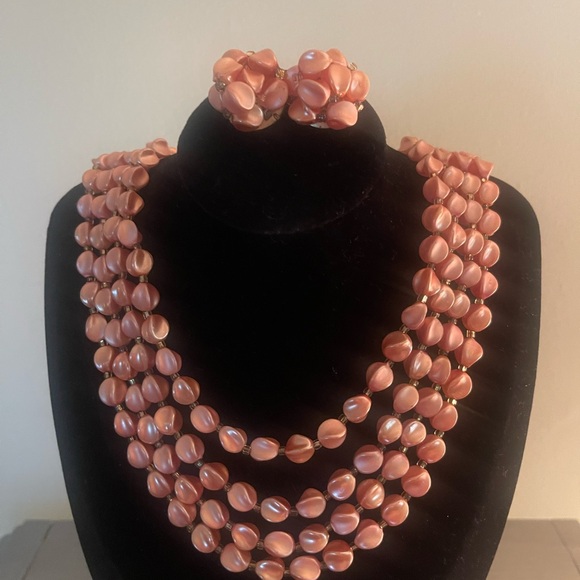 Coral Peach Colored Multi-Strand Beaded Necklace and Clip On Earings Set - Picture 5 of 7